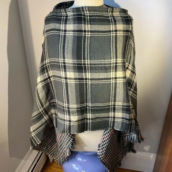NWT LOF Love of Fashion Pullover Poncho Cape Tartan plaid. ralphlaurenchristmas - Picture 2 of 12